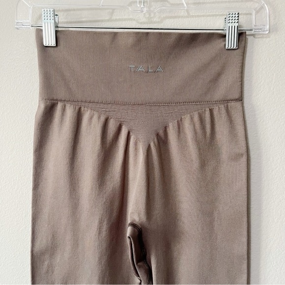 Tala by Grace Beverly Zinnia Athletic Leggings Espresso Brown Size Small NEW - Picture 8 of 12